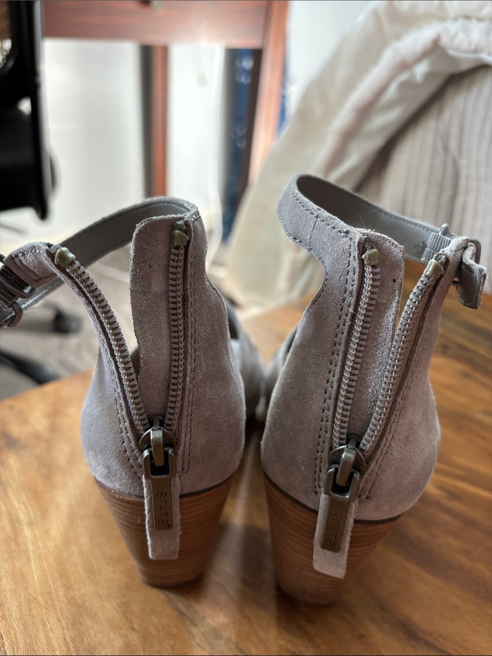 1. State Light Gray Suede Cutout Ankle-Strap Block Heels 6M - Picture 4 of 7